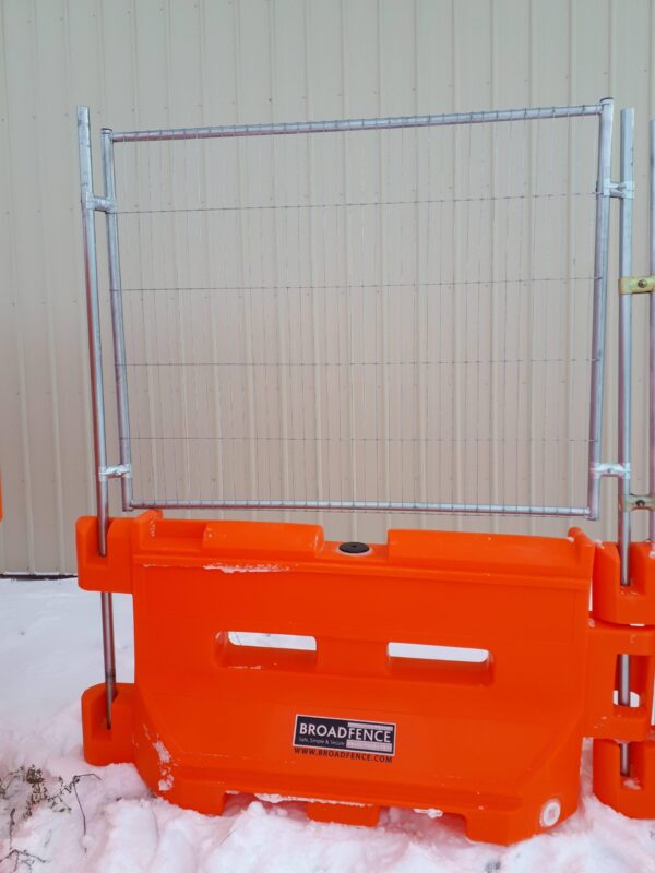 Water-filled Barrier with Fence Topper - Image 5