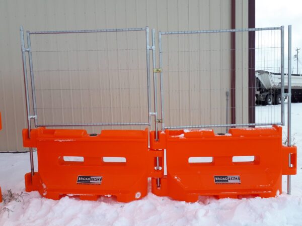 Water-filled Barrier with Fence Topper - Image 6