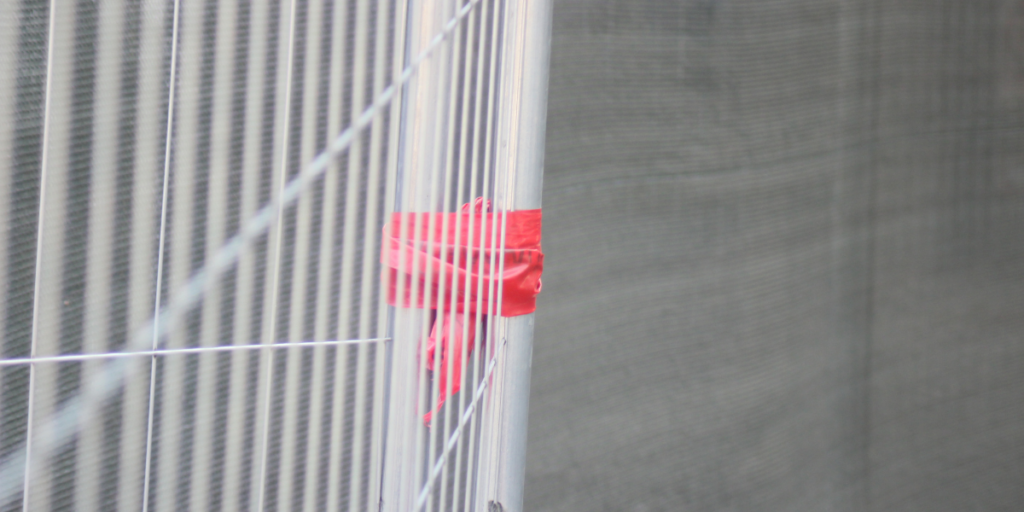 incorrect temporary fence coupler